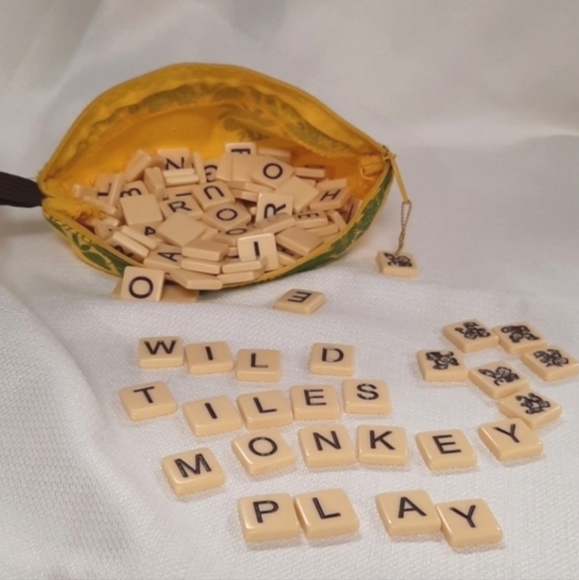 Bananagrams WildTiles - Picture 1 of 4